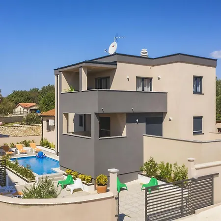Noemi 1 By Interhome *