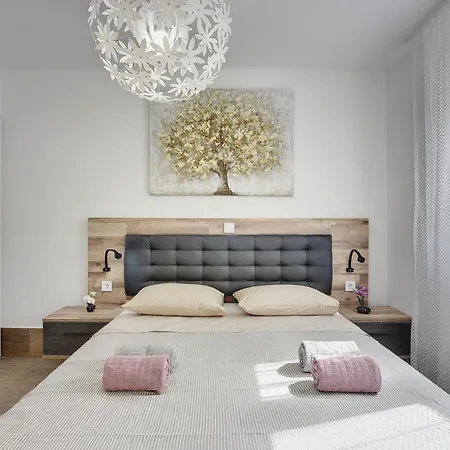 Noemi 1 By Interhome *